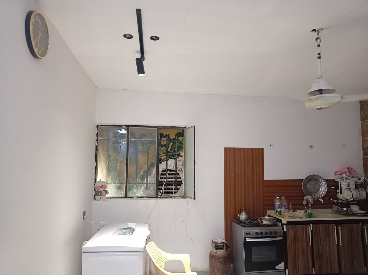 بيت للبيع او مراوس بالزنابره نزلت سيد صباح مساحة الدار ٢٣٠ متر بناء حديث العام بنائه يتكون من غرفه ٦في ٤ وصاله مفتوحه عالمطبخ مثل ما مبين بالفديو حار بارد وحديقه جبيرة ومطبخ خارجي وصحيات صب البيت عكاده والسطح مصبوب السعر مناسب للاستفسار الاتصال على
*********** او مراسلة الحساب
بيت للبيع او مراوس بالزنابره نزلت سيد صباح مساحة الدار ٢٣٠ متر بناء حديث العام بنائه يتكون من غرفه ٦في ٤ وصاله مفتوحه عالمطبخ مثل ما مبين بالفديو حار بارد وحديقه جبيرة ومطبخ خارجي وصحيات صب البيت عكاده والسطح مصبوب السعر مناسب للاستفسار الاتصال على
