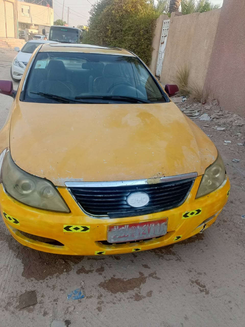 سياره للبيع بي واي دي 15 ورقه وراعيها بالنجف بس ما واصل***********
