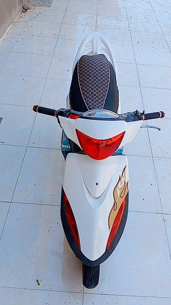 السلام عليكم 
ماكس عدله للبيع مفتوحه بوشه 55 
نكره سلف كلشي شغال بيها ما نقصها اي شي 
سعر 550 وبيها مجال 
*********** .. الغراف
