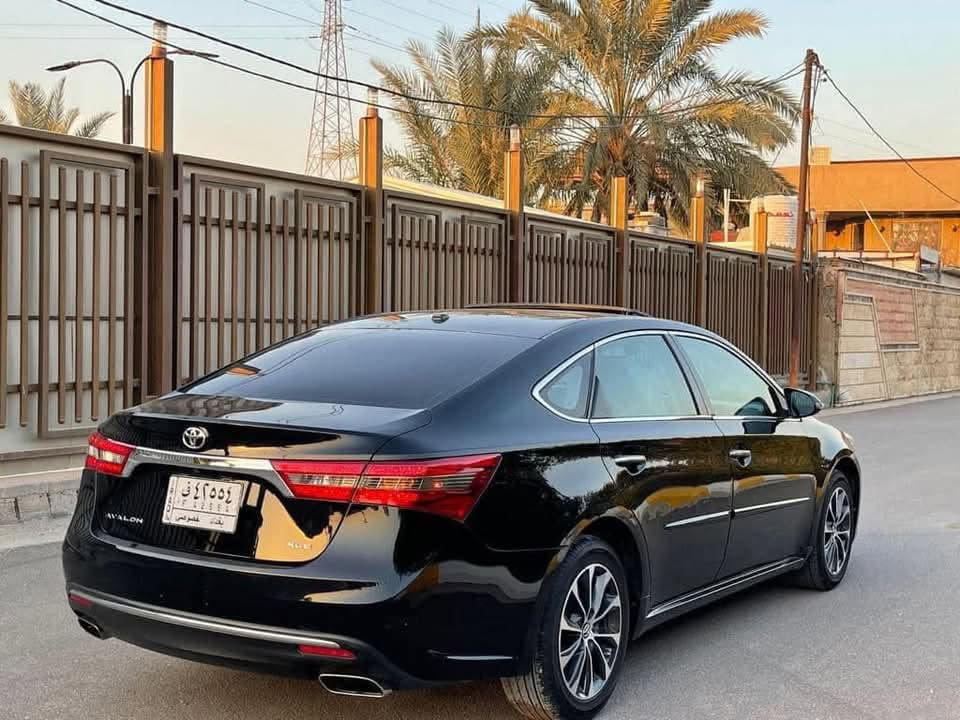 سلام عليكم افلون وارد امريكي مواصفات XLE
رادار
فتحه 
تحكم ستيرن كشنات تدفئه
موديل 2018 
ماشيه ١٦٠ الف 
رقم بغداد ب اسمي 
سياره جاهزه من كل نواحي
عليها تخم تاير دنلوب 
سعر ١٥٥ وبي مجال 
***********
