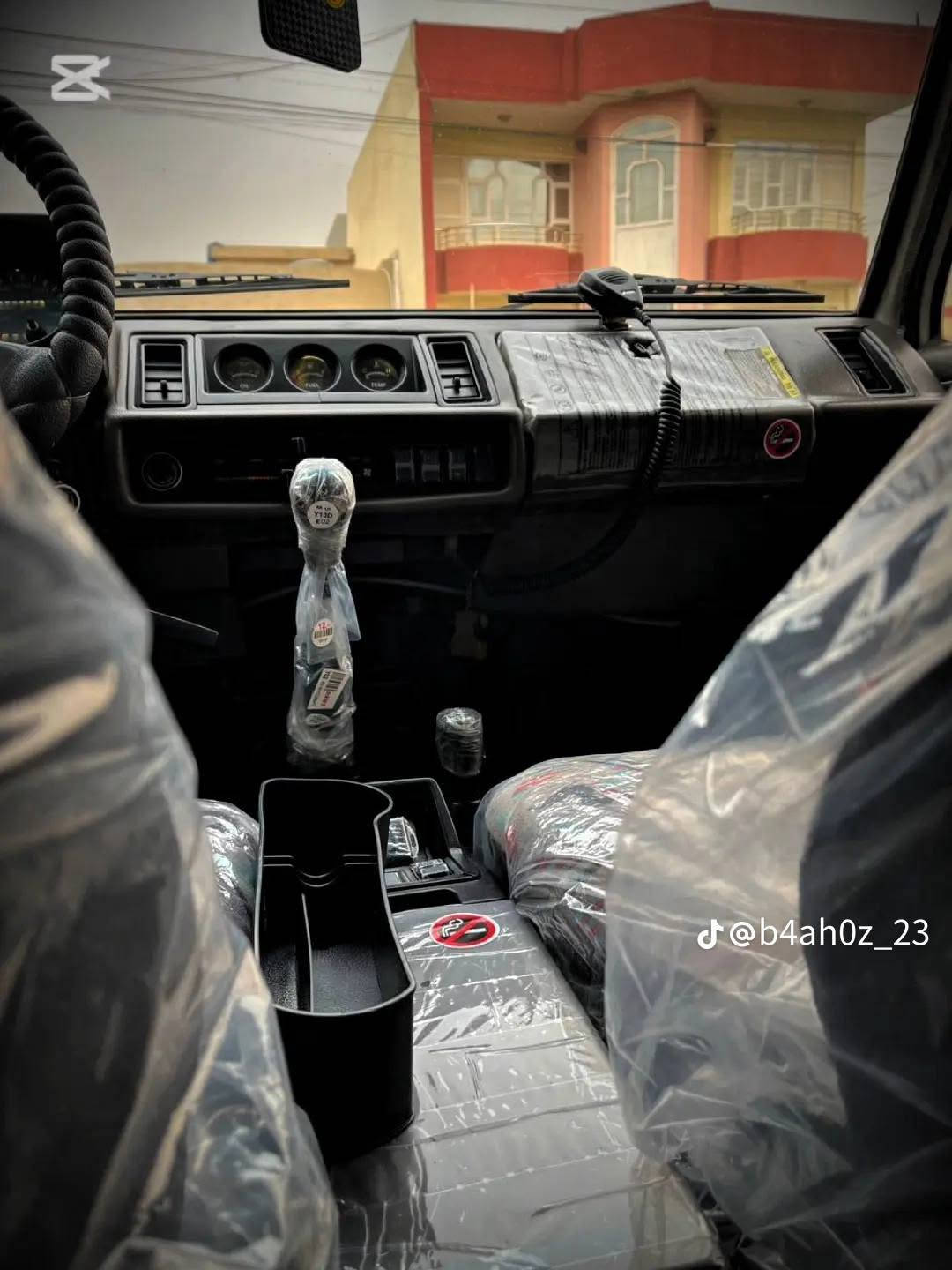 سيارة ايزوز جيب يابني سيارة فول كلها بلاد موديل 90 هزه جديد رقم الماني سنوية لحد 31 بسمي رقم اربيل بطاقة بانزين كامل لاستفسار اتصل ***********

نص مكتوب في الصور:
- ما شاء ا
- ما شاء الله
- @b4ah0z_23