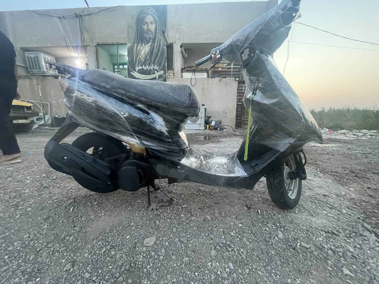 السلام عليكم ٦٠ عصفوريه للبيع أو مراوس دراجه نكره سلف هندر زوج تايرات بريك كامله كهربائيات ڪـلۿ شغاله كفراته كامله فقط ترايش سعر ٣٠٠ وبيه مجال مكاني غزاليه ***********
