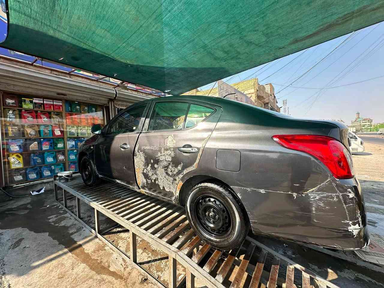 سني هندي موديل 16  بيها صبغ حزام ابيع الموجود واكفل كير ومحرك وتبريد السعر 70 وبي مجال للاستفسار ***********
