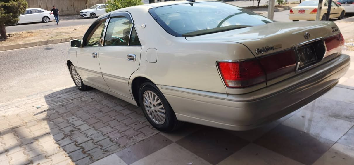 سلاو هاورێیان
مەلیکە موس موس2002 دیفۆری بچوک ناوزەرد داژبل نەجەف یەک دوگمە سەیارەکە لۆک لۆکە گێرو مەکینە تەبریدو هەموو گیانی بە شەرت دەعمو لێدراوی نیە سەیارەکە تەنها دو پارچەی بۆیاخە  چوار تایەو ویلی لۆکی لە سەرە تەقەو رەقەی نیە  هەرچی تۆ ئەتەوێ ئەوەت ئەیەمێ بە شەرت
سعری ٤٧ مەعامەلە 
***********
