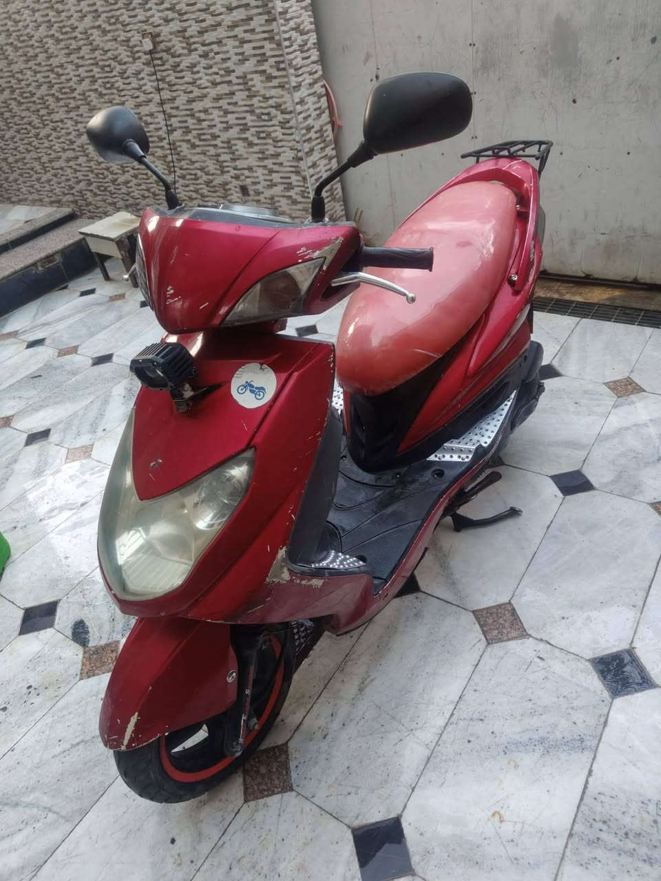 سلام عليكم شباب دراجه نكره سلف دراجه حلوه ونضيفه الدراجه مفتوحه السعر 550 وبيها مجال بسيط +هاذا رقم راعيها ***********
