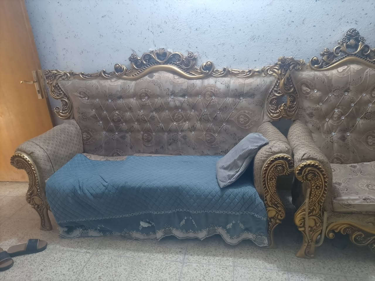 السلام عليكم غراض لبيع اسعار مناسبه لستفسار الاتصال على رقم بي وات ساب ***********
