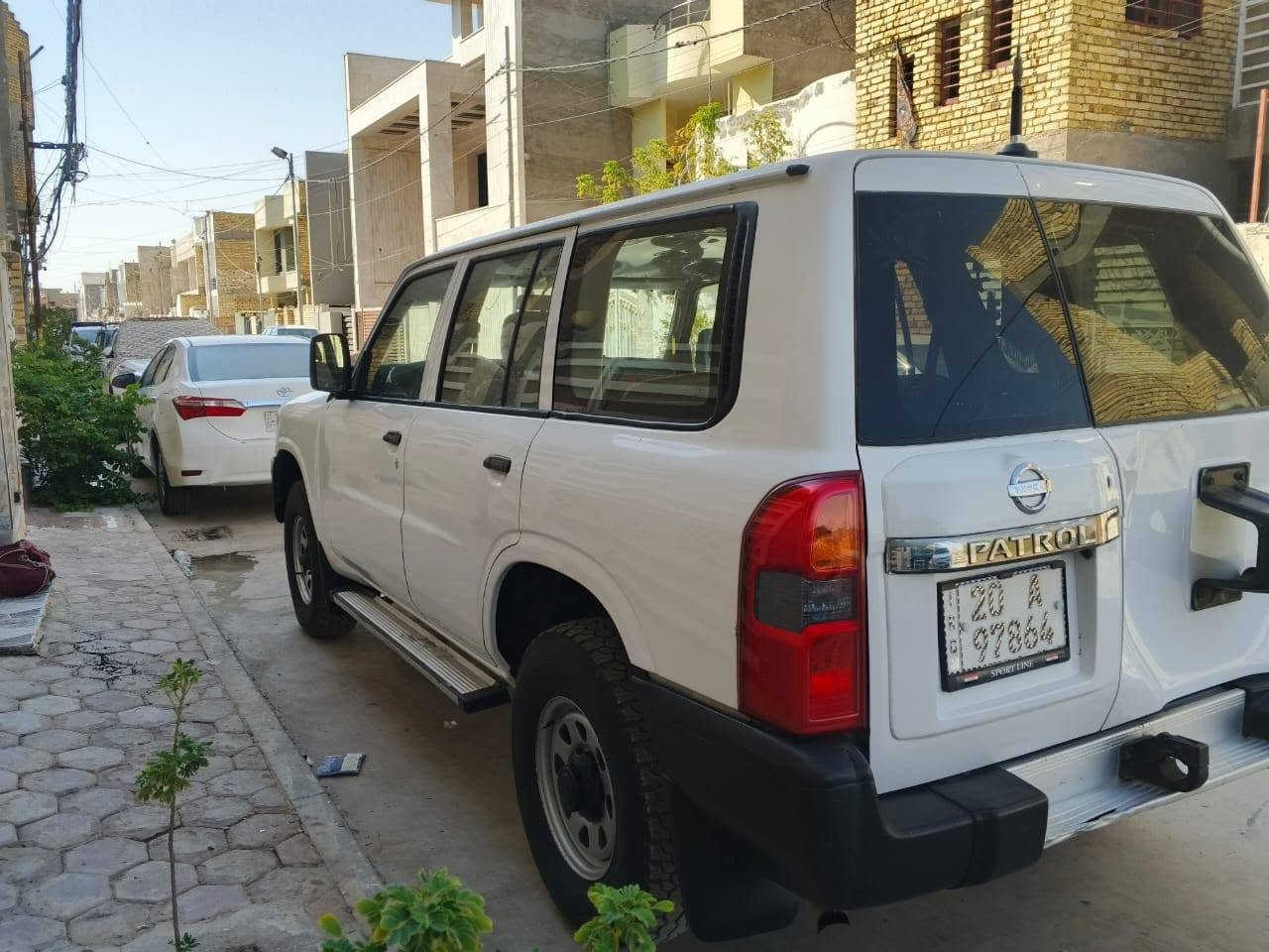 نيسان باترول موديل 2008
رقم ديالى بسمي سنويه جديه
مكينه 4500 بخاخ 
مكينه كير لوكير شاصي اكسنات كفاله
تخم تاير جديد 
دوشمه جديد
كهربائيات كله شغاله
تبريد ثلج
لوكير شغال
السعر 135
***********
