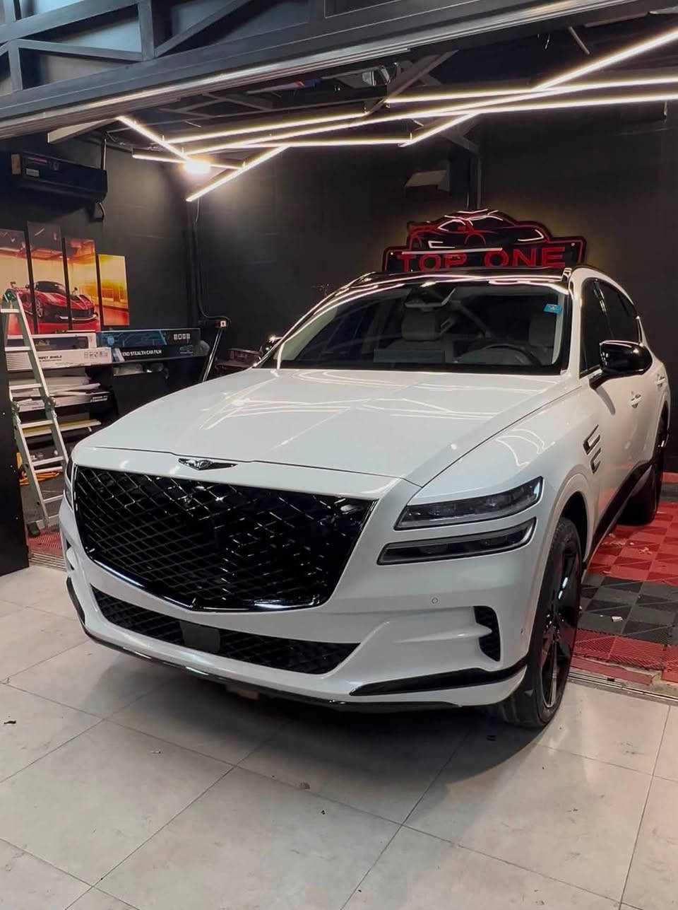 السلام عليكم شباب
Genesis gv80 prestige 2023

V6 3.5 t

اعلى مواصفات بالجنسس

بيبان شفط 

وداخل ابيض من الاخير اعلى مواصفات

رقم بغداد حرة باسمي 

بدون ايرباك 

ماشية 24720 كيلو متر 

حادثها كدامكم بس دعامية ( بس اجه بيها شخوط بالجاملغ والبنيد وصبغتهن وعندي التصوير قبل الصبغ ) 

وتكحيل بسيط بصف الجامه الامامية اثر شخوط بالتكمة 

بيها ملحوظة اتصل وافهمك عليها 

عارضها ٣٨٥وبيها مجال هواي للطيبين😂❤️

***********

***********
