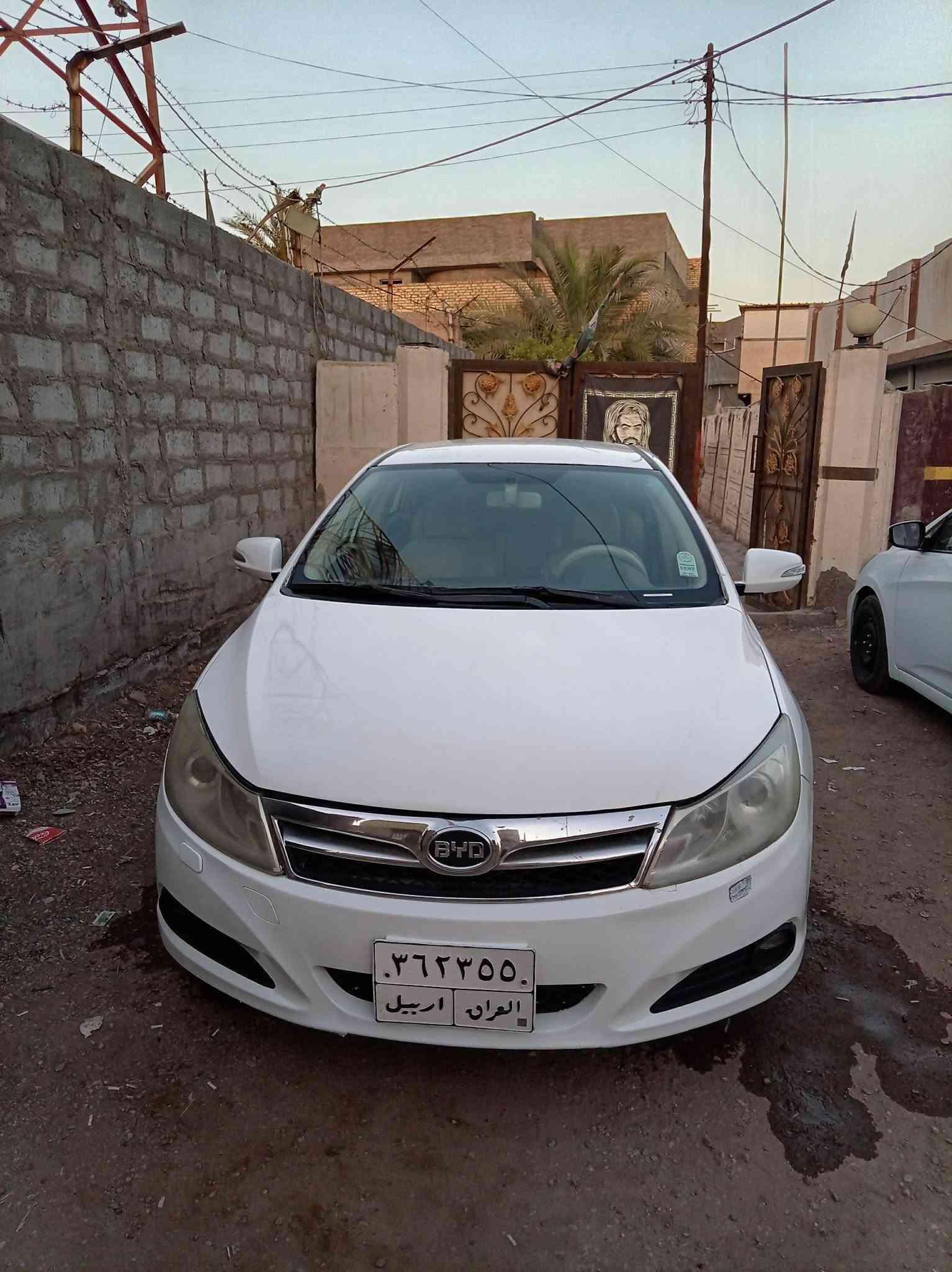 بي واي دي وارد خليجي ٢٠١٤
رقم شمالي 

بيها صبغ بنيد وجاملغ السايق 

فوول مواصفات الخليجي على وضع الشركه 

بصمة أبواب وجنطه 

كاميرا  خلفيه وكاميرا جانبيه بالمرايه 

نظام صوتيات ودمام 

داخل بيجي 

شاشه لمس بلاديه

شاشة أعطال 

شاشة العرض نظامين + ٧ ألوان 

حساسات خلفيه + حساس أمامي 

كير ومحرك بلادي 

السعر 59 وبي مجال 

للاستفسار 

***********

***********

 ما متواجد عالفيس 

مكاني بابل المركز
