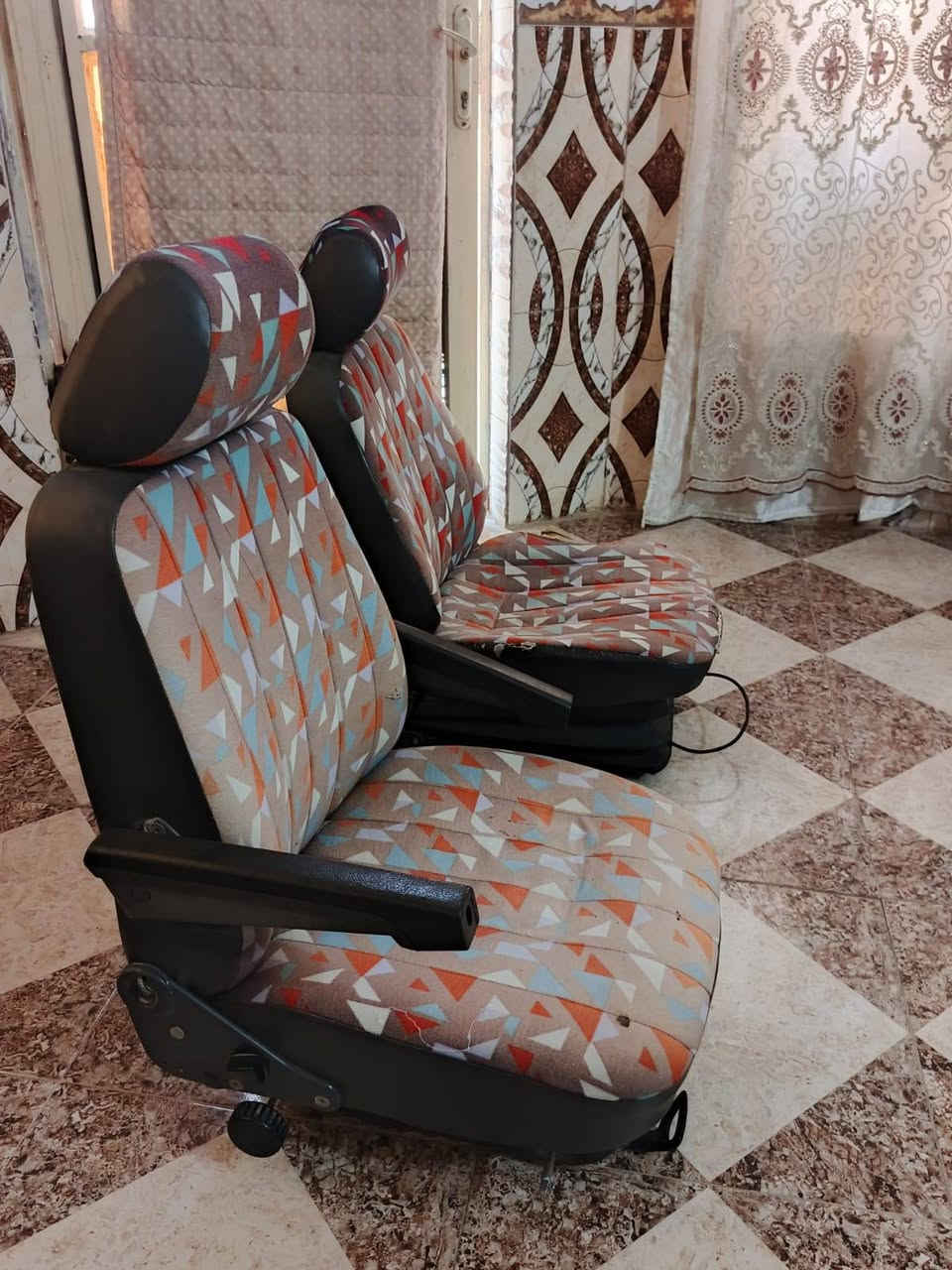 سلام عليكم كشنات لبيع انضاف ***********
