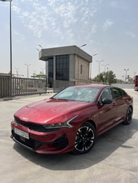 KIA K5 موديل 2024  السيارة ماشية 33 الف كيلو  مواصفات الجي تي لاين الم...