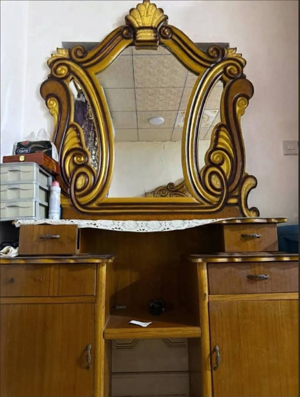 السلام عليكم 
غرفة نوم ٦ ابواب ملحق شغل صاج عراقي  مابيهة اي نقص اتصال *********** العنوان جلولاء
