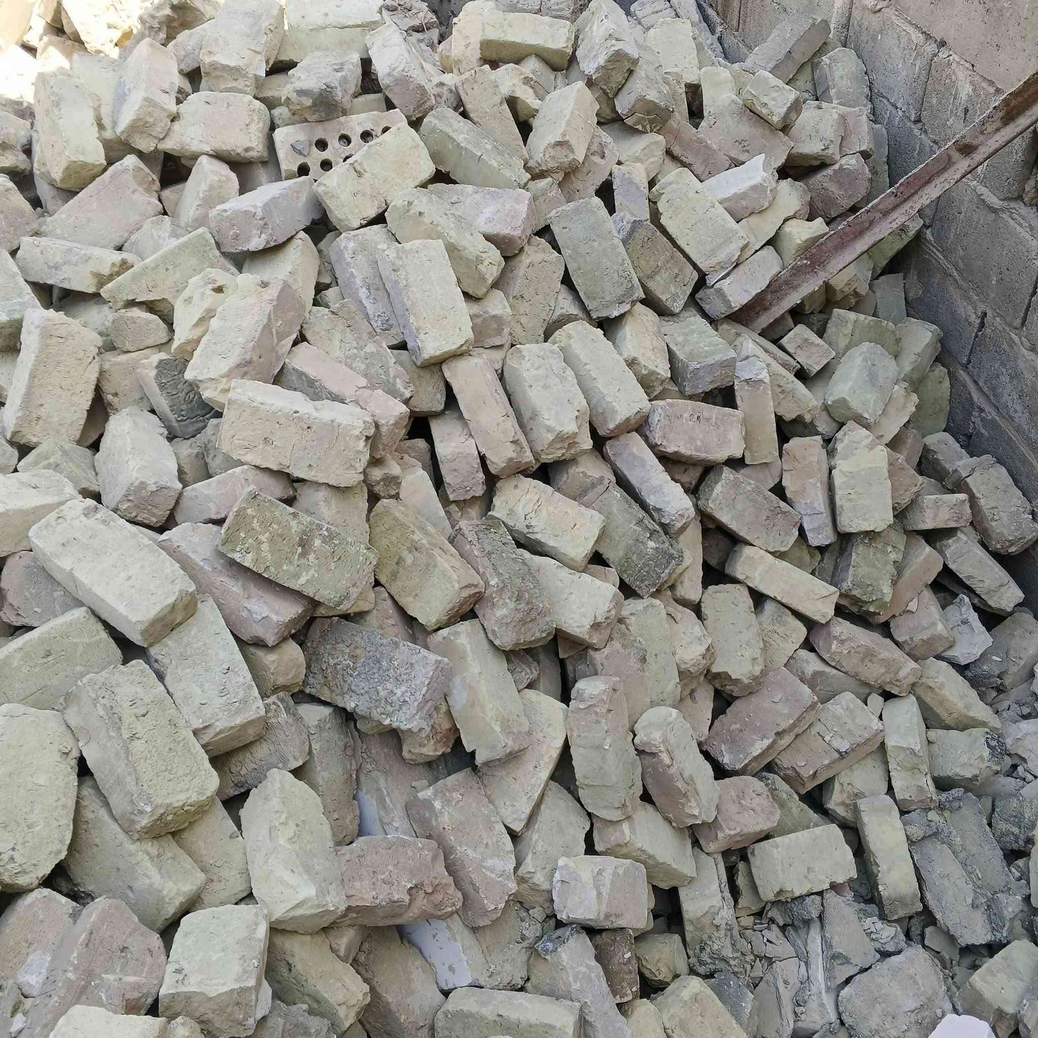 يوجد كادر تفليش البنايات والدور السكنيه ويوجد طابوق عادي مستخدم ويوجد طابوك جمهوري مستخدم 
للاستفسار 
***********
