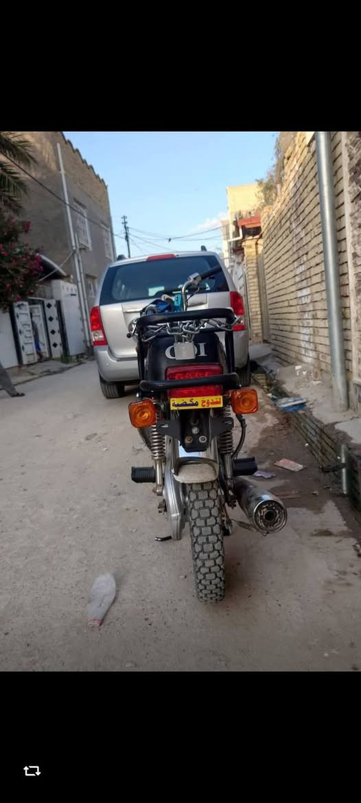 درجة أربع كير للبيع شاصي وغراضي نامه بس مكينه ارشه للبيع المكينه تجفيت جديد دراجة كامله عل اخر حباب كبل شغل وطلع الدراجه كلك السعر قيم وخذ الي يرضه بيه الله المكان  الحمزة الغربي الرقم ***********
