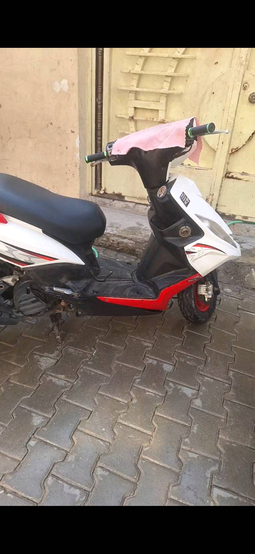 جيتي ار • مجفته • دشبول طافي