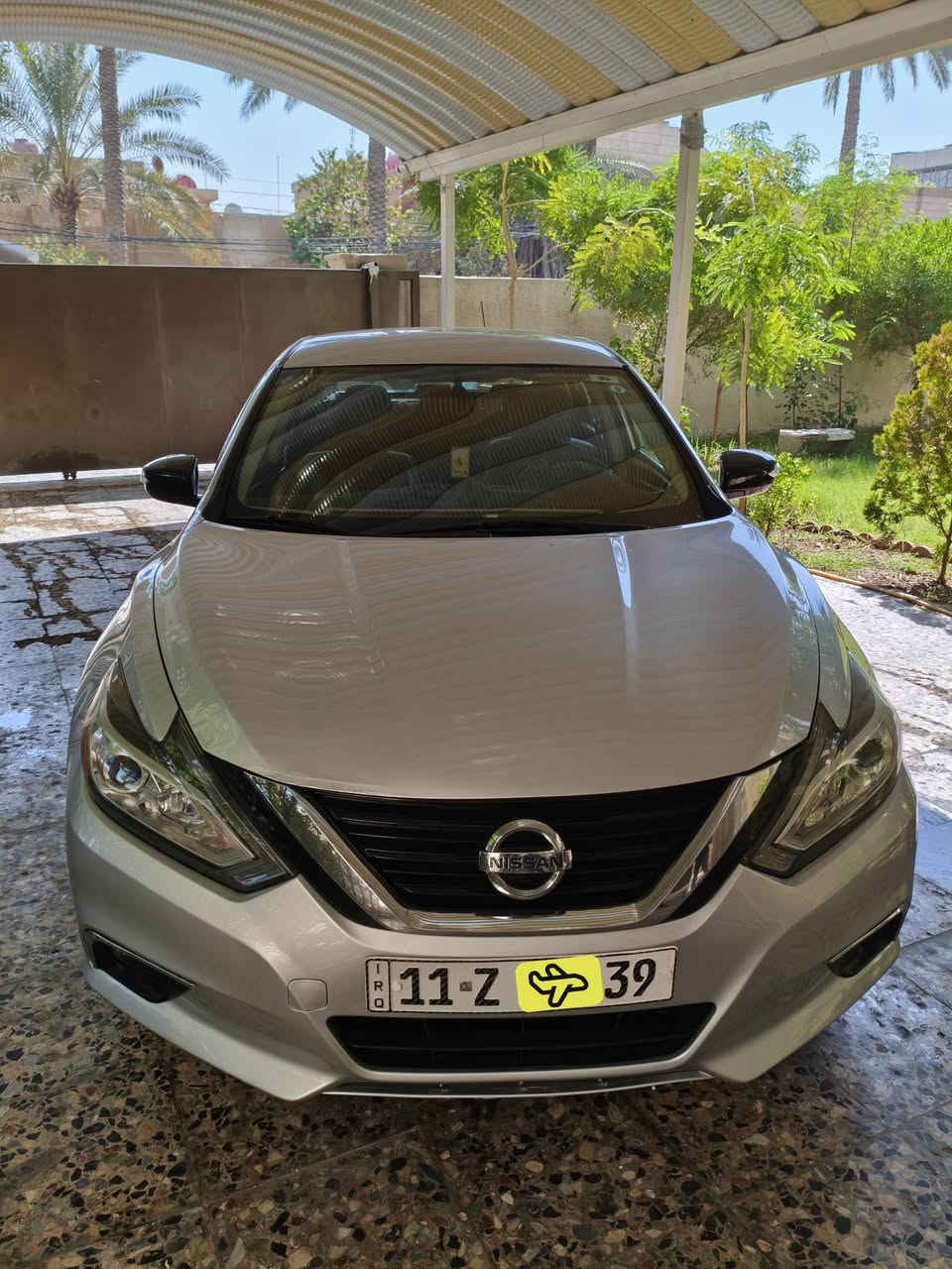 للبيع فقط.......
نيسان اليتما 2018 SV رقم بغداد انكليزي مكاني بغداد
 السعر 117$ ماشيه 97000ميل
سنويه جديده السياره بأسمي تحويل ثاني يوم..
حادثها كما موضح بالصور وبيها حادث بالعراق الجاملغ الخلفي عكس جهة السايق يعني قطعتين صبغ بدون دواخل....
المواصفات 
بصمه تشغيل وبصمه ابواب
اشاير بالمري
ويل كب 
مانع انزلاق وABS
كشن كهرباء 
مثبت سرعه وتحكم ستيرن جهتين
بلوتوث
التشغيل عن بعد
حساسات اطارات 
#ملاحظه السياره نظيفه مابيه اي مصرف
المحركه والكير والتبريد مكفول على وضع الشركه..بيها مجال بسيط حك الجيه
التواصل.....***********
