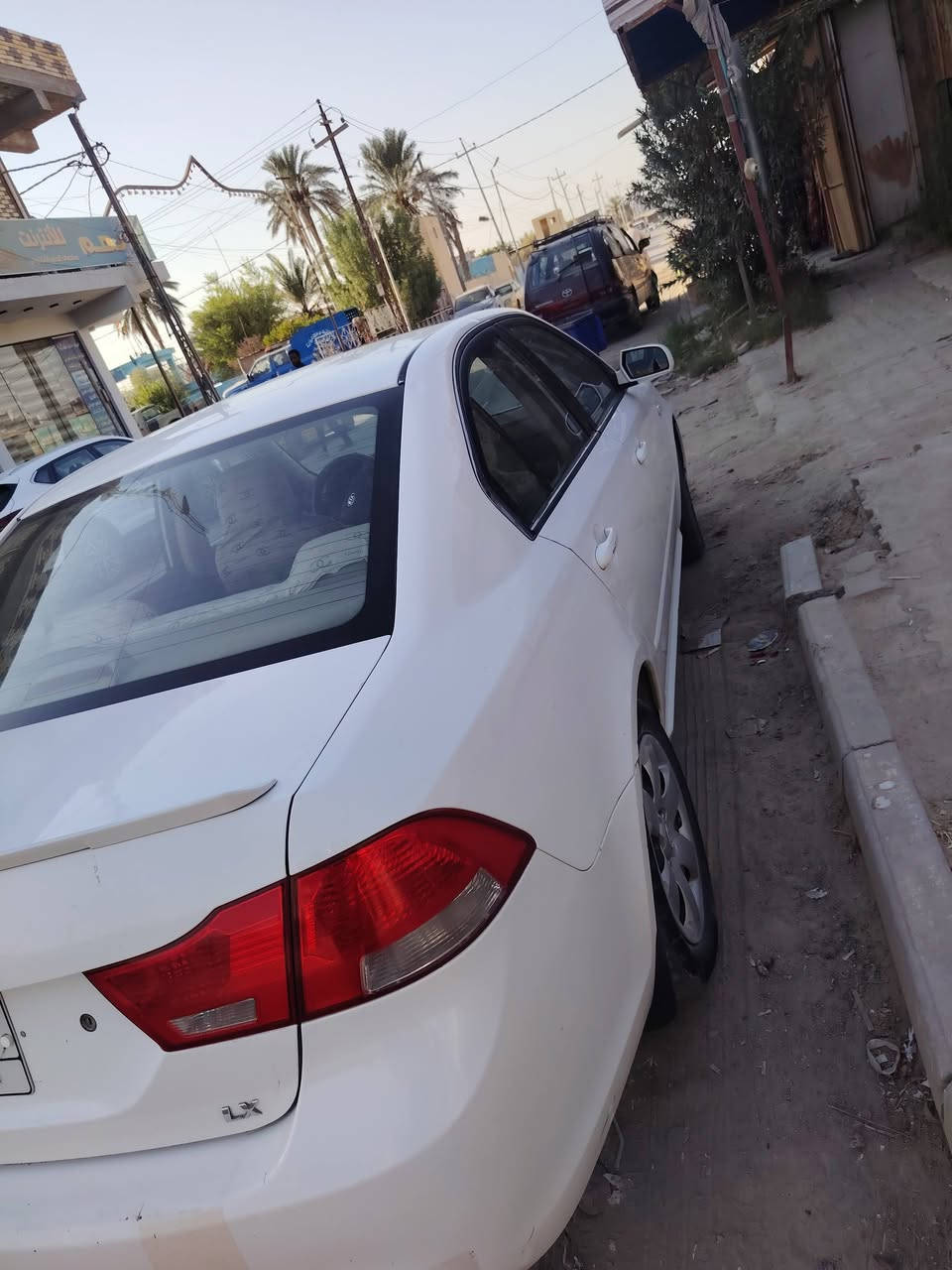 كيا اوبتيما خليجي موديل 2009 بوضع الشركة استخدام شخصي رقم نجف  تحويل مباشر  كفالة محرك 2000  شرط ما مفتوح   داخل بيجي سيارة جديدة وجاهزه مكينه وكير وكهربائيات   تبريد  فول ثلج  مكان السياره الديوانية مهناوية سعرها 123 وبيها مجال ***********
