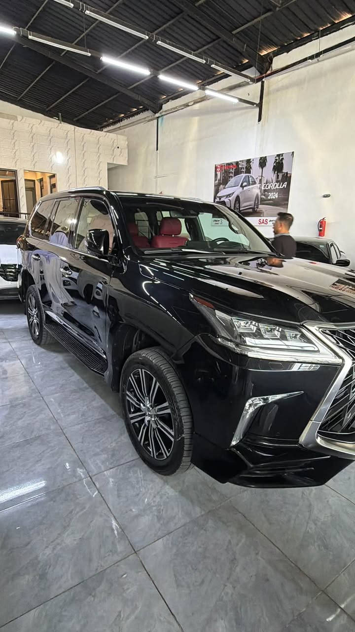 سلام عليكم لكزس LX570 موديل 2019 موصفات سبورت بلص سياره كفاله عامه من صبغ وتعديل والحالوب
سعر 700 بيه مجال يرهم مراوس هم 
***********
***********
