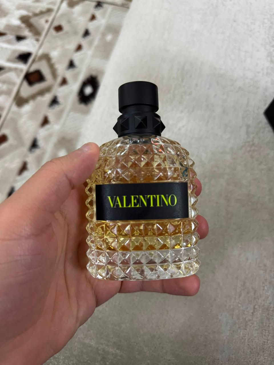 للبيع
للبيع عطر فالنتينو مستعمل مثل ما موضح 

السعر: ٨٥ الف 

العنوان : بغداد الكراده العرصات متواجد من ساعه ٥ العصر الى ساعه ١١ بالليل 

للاستفسار: *********** 
@إشارة
