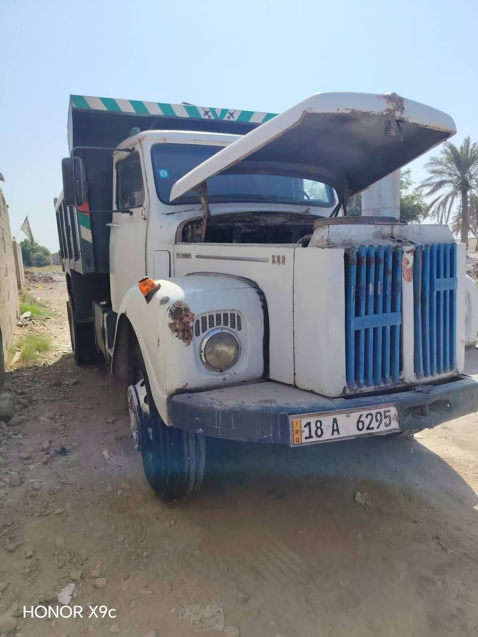 سكانيا قلاب١١١ موديل 79رقم بابل نكليزي مكينة عادي تخم تاير بيها تحول ثاني يوم باسمه صاحب سياره الاستفسار اتصال ***********

نص مكتوب في الصور:
- HONOR X9c