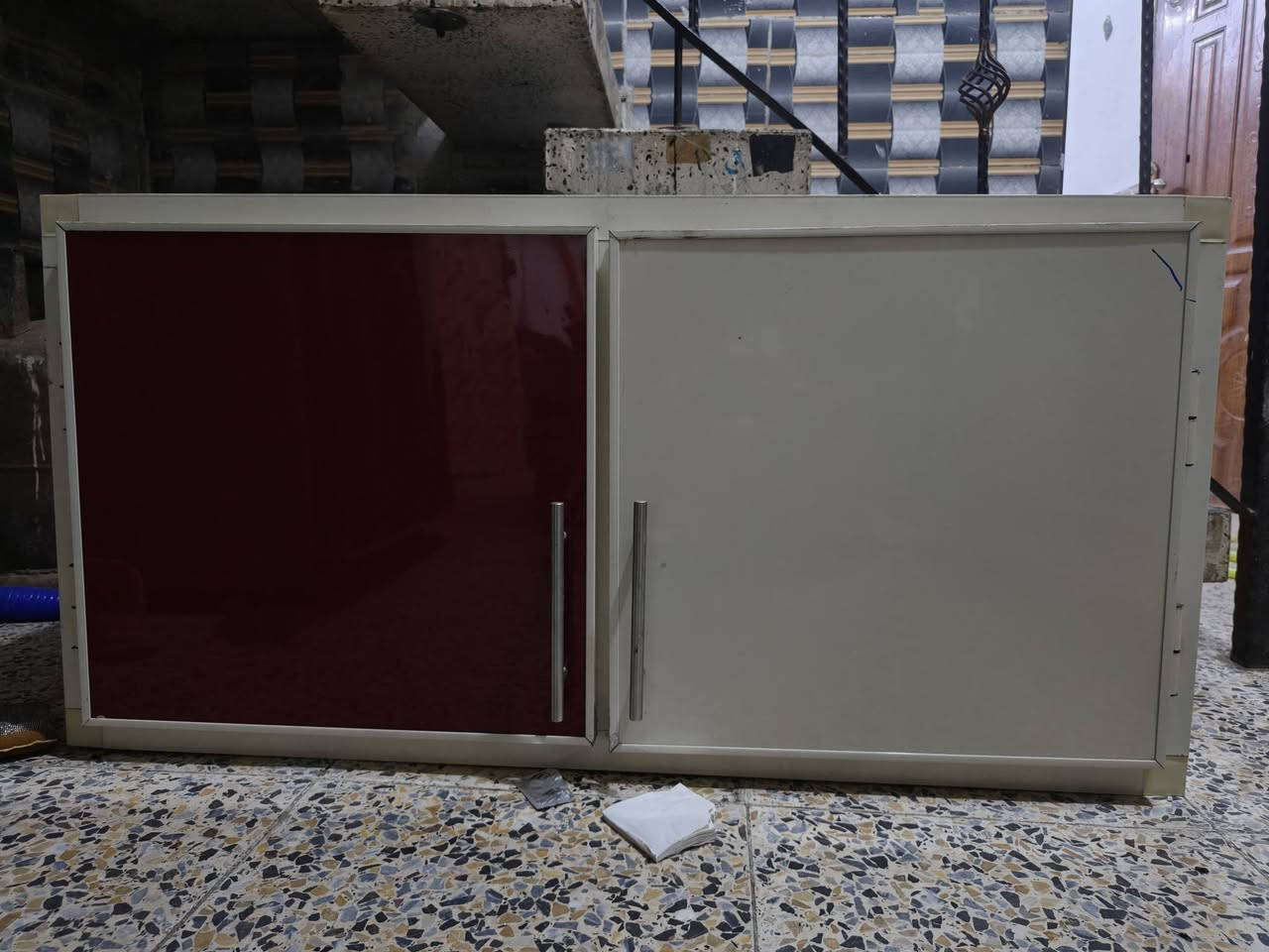 كاونتر قطعتين للبيع نضيف جدا يحتاج غسل والحافات مكشره شوي كدام عينكم الصوره أمانة الله نضيف كلش السعر 125 وبي مجال للشراي التواصل *********** واتساب موجود
