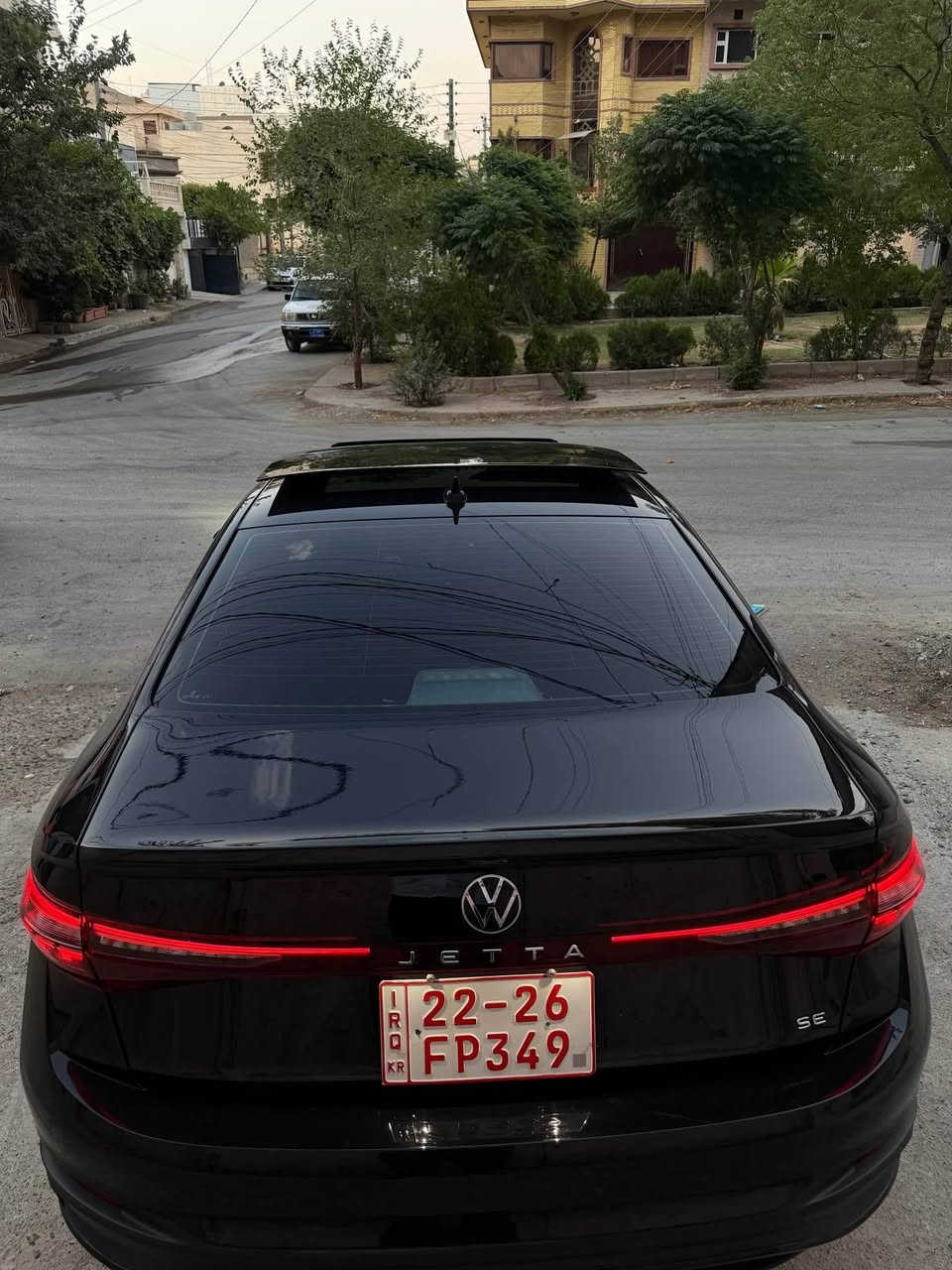 Volkswagen jetta 2025 SE + (***********)
تەنها 11,000 ڕۆشتوە  وەک سفر وایە 
پانۆراما
لایت پێش و دوا LED
ڕادار کروز کۆنترۆڵ  ڕاداری پێش و دواو لا تەنیشت 
کامێرا 
وایەرلێس چارج 
برێک بەسمە ئەوتۆ هۆڵد و ستار ستۆپ 
شەغال بەسمە  ( دوو بەسمەی خۆی لەگەڵە )
شاشەگەورە گێچ ئەلکترۆنی
تەبرید مەرکەزی و تەبرید لەمس
کوشن جلد وکارەبای و کوشن گەرم 
زۆر مواسەفاتی تر 

بۆنیتی بۆیاخە چەمەلەغی سەکنی لەسەر یەک پەڵە گۆڕاوەو بۆیاخ کراوە چەمەلەغە بیلادیەکەی ماوە و لەگەڵیەتی چاک ئەکرێتەوە پەڵەیەکی ئەبێت بە بۆیاخ   هیچ ناوگرتنی نیە شانسی شوختی نیە  دەعمەکەی بەشی سەرەوەیە

ئێرباگی شان و سوکان بیلادی بۆ داندراوەتەوە هەموو پارچەکانی لایت و دەعامی و ڕادێتەر هەمووی بیلادیە بە شەرتی هەموو فەحسێک بچوکترین نوقسانی نیە ماڵی دۆستە چاڵ و شوختی نیە

نرخی : 176$ معامەلە
*********** السليمانية, العراق
