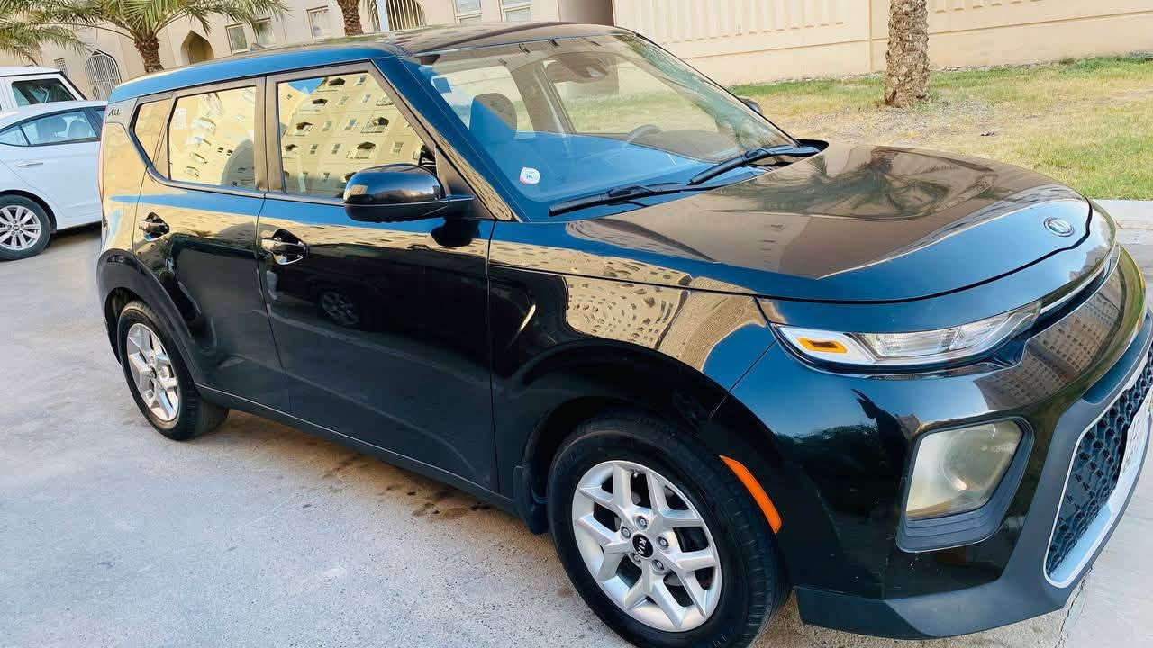 🚘 كيا سول S موديل 2020 للبيع

🇺🇸 وارد أمريكي
🖤 اللون: أسود
🔹 محرك 2.0 لتر — 4 سلندر
🔹 قوة 147 حصان
🔹 قير أوتوماتيك IVT
🔹 دفع أمامي FWD
🔹 تايرات 205/60/16
🔹 5 ركاب
🔹 ممشى 76 ألف كم تقريباً
🔹 سيارة عملية واقتصادية وواسعة من الداخل

💰 السعر: 127 ورقه

📍 السيارة جاهزة للفحص، والفحص على المشتري.
***********
