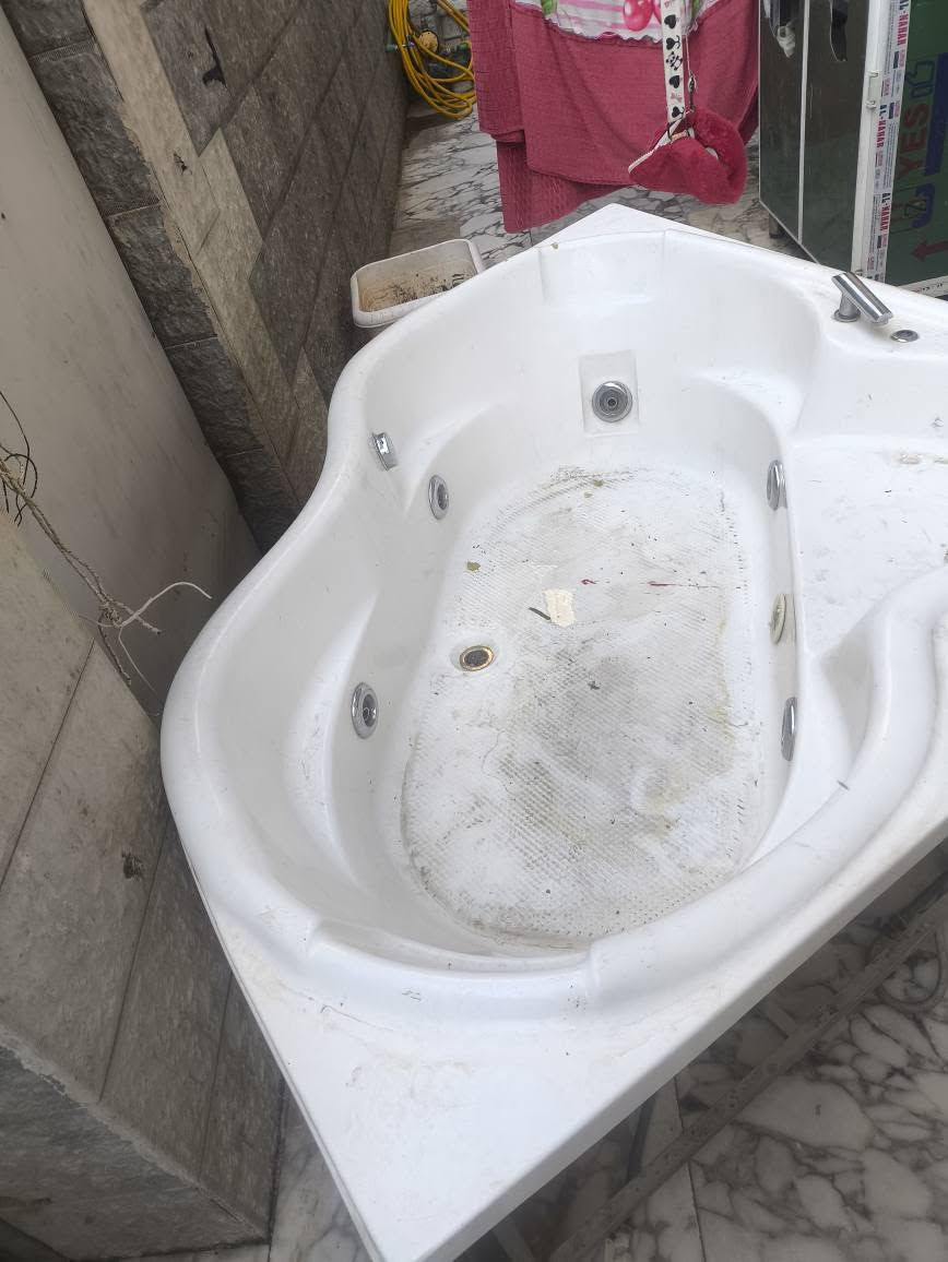 جاكوزي للبيع مستعمل
*********** ناصريه مركز صالحيه شارع العروبه ناصرية, ذي قار
