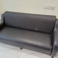 نص تخم جلد جديد جدا  استعمال اقل من شهر العنوان بغداد الغزالية 0770914...