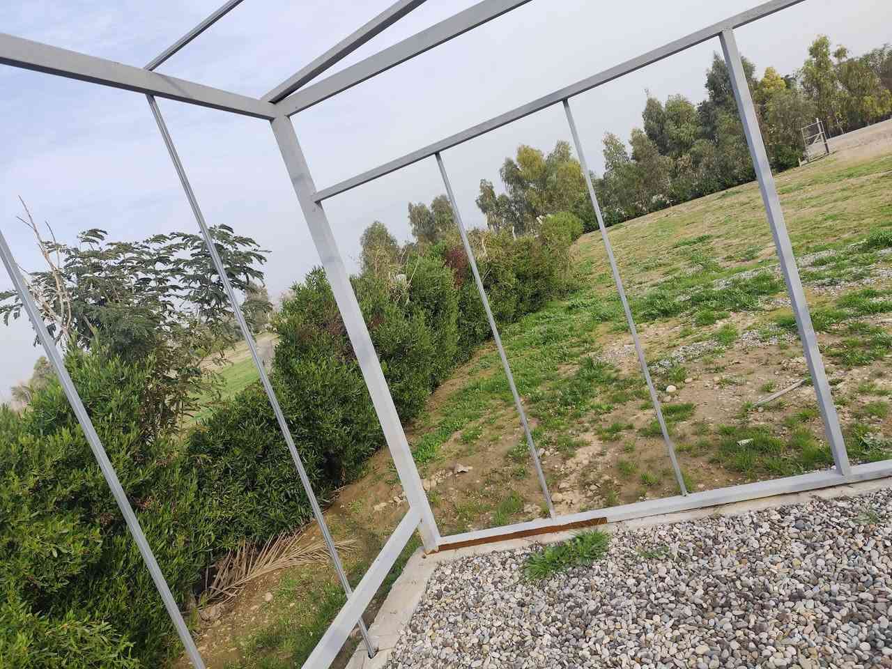 جەبلونە بو فرۆشتن
بو کابینە و بو هەموو شتیک دەبیت 
11 دەریژی 
5 پانی 
هین من نیە ئەوە ڕەقەم خاوەنیەتی 

***********
