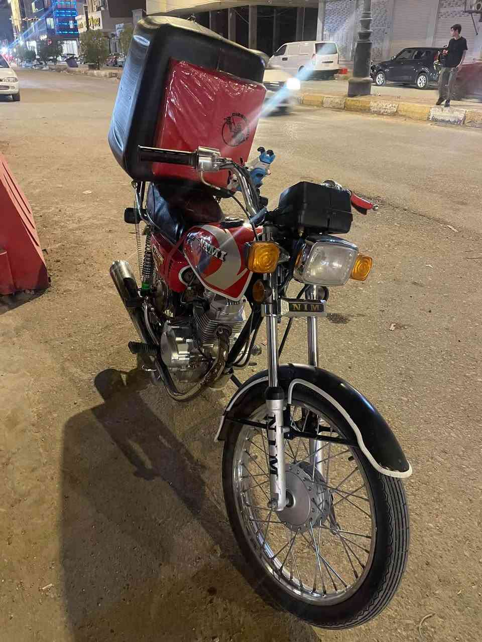 السلام عليكم دراجه اربعه كير الدراجه كله موديل 26الدراجه اوراق سكنر دراجه رايد 800 بيع او مراوس بدراجه شاينك رقم *********** استفسار وتساب عنوان ديوانيه مركز

