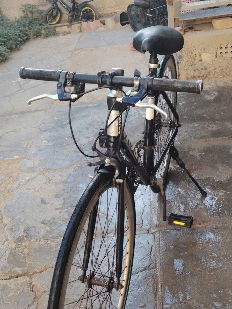 دراجة نوع 700c ماركة MXM ياباني لشة مضلعة نظافة 80/%
معدن فول المنيوم 
                        سستم شيمانو كامل 
                                                  

((العنوان/بغداد/الغزالية شارع المركز)) رقم الهاتف*********** واتساب فقط
