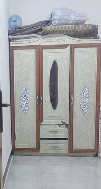 خزائن • للبيع