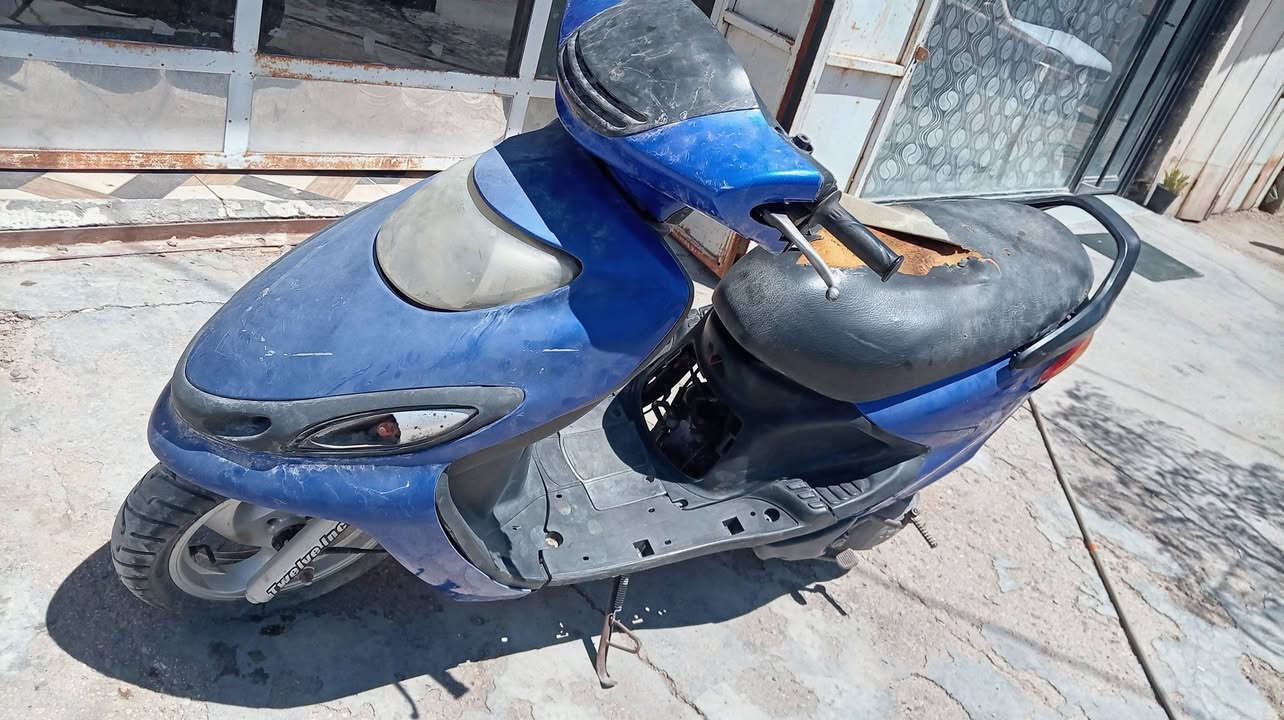 سلام عليكم دراجه دولفين لبيع مكينه مفتوحه مكان قرب صيطرت الآثار محويل 300 وبيه مجال الطيبين ***********
