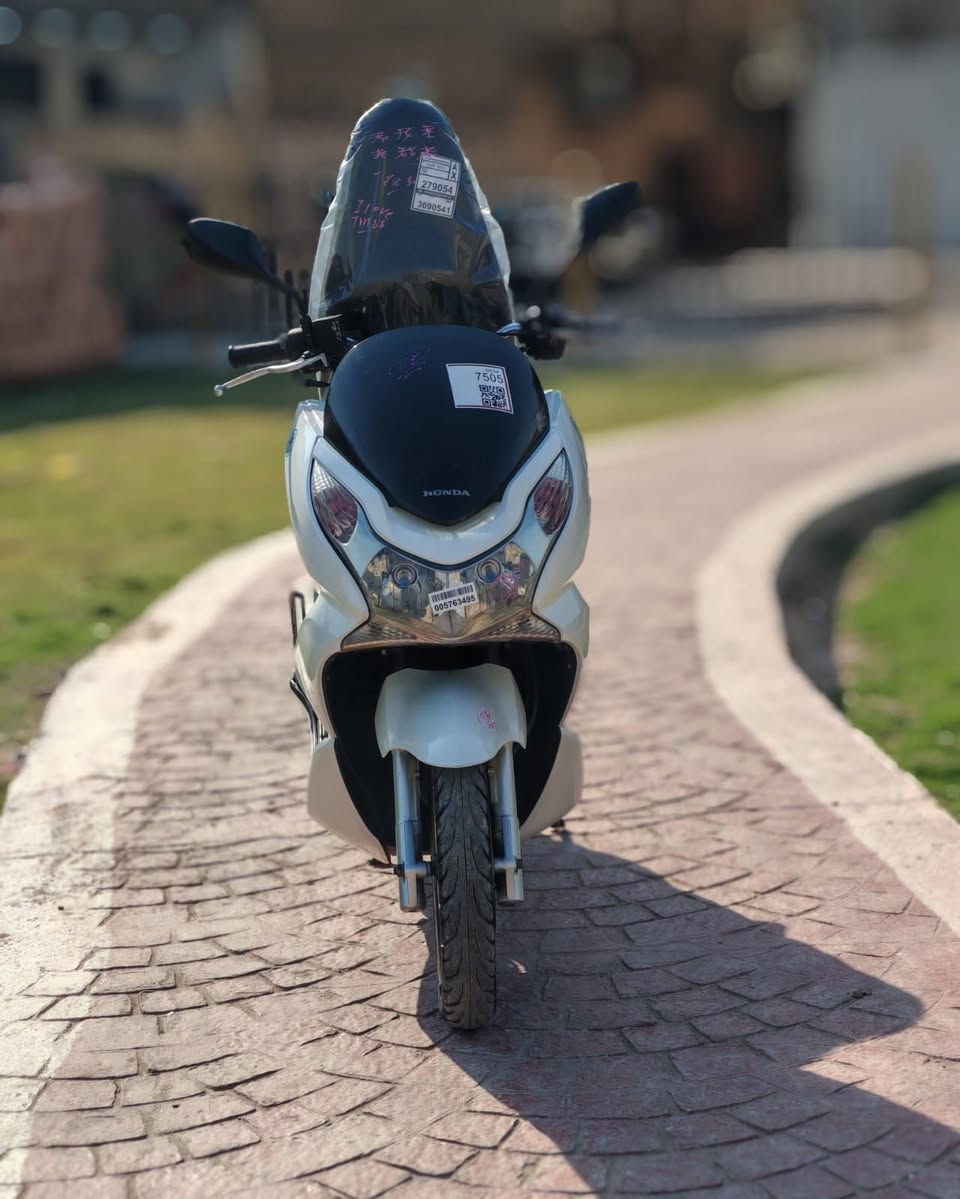 سلام عليكم....
دراجة (PSX)...(جيل الاول)  
🛵للبيع  
دراجة شلعه معدل كهربائيات كلهه شغاله 
دراجة جديده  بلادية
أي نقص مابيهة
جيب فيتر وتعال افحص
العنوان بغداد مدينه الصدر قرب مطعم ليمونة🍋 الاستفسار الاتصال على الرقم 📞 ***********
