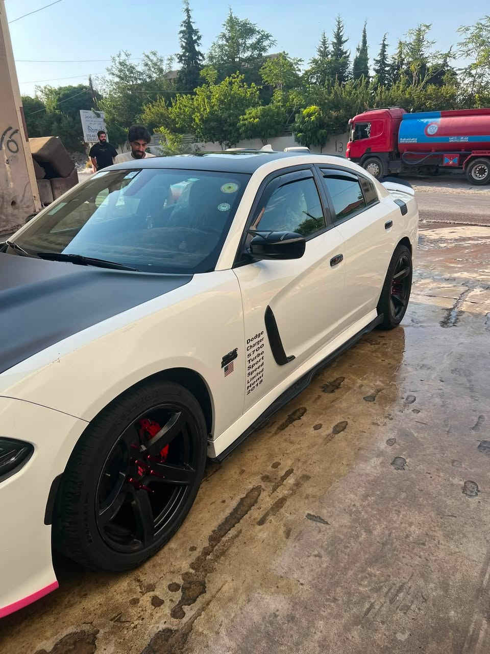 سلام عليكم
dodge charger  {SXTبلاصplus)model2018 للبيع خليجي وكالة هارلم فول الفول 1*1
گير و محرك و اكسل كلها بلاد و بشرط ممفتوح
محرك 3.6  ٦ سلندر 
🔥عليها كت GTكامل 
⚡️لايتات ليد  
ويل وايد بودي  
مواصفات شاشه جبيره و  فتحه كشن هيتر سماعات Beats 🛑 و يدات شفت ستيرن و دگمه SPORT 🏁بعد مواصفات و رادارات بل مرايه 
سياره داخلها و خارجها جديد 🆚
صبغ جاملغ امامي جهة سكن و و نص باب جهت السكن و بنيت محدث GT
حداديه ١٠٠٪؜
مكانها اربيل 📍 
فحص و هزه و سنويه و رقم جديد ب اسمي 
السعر215و بي مجال   
***********
 whats app
