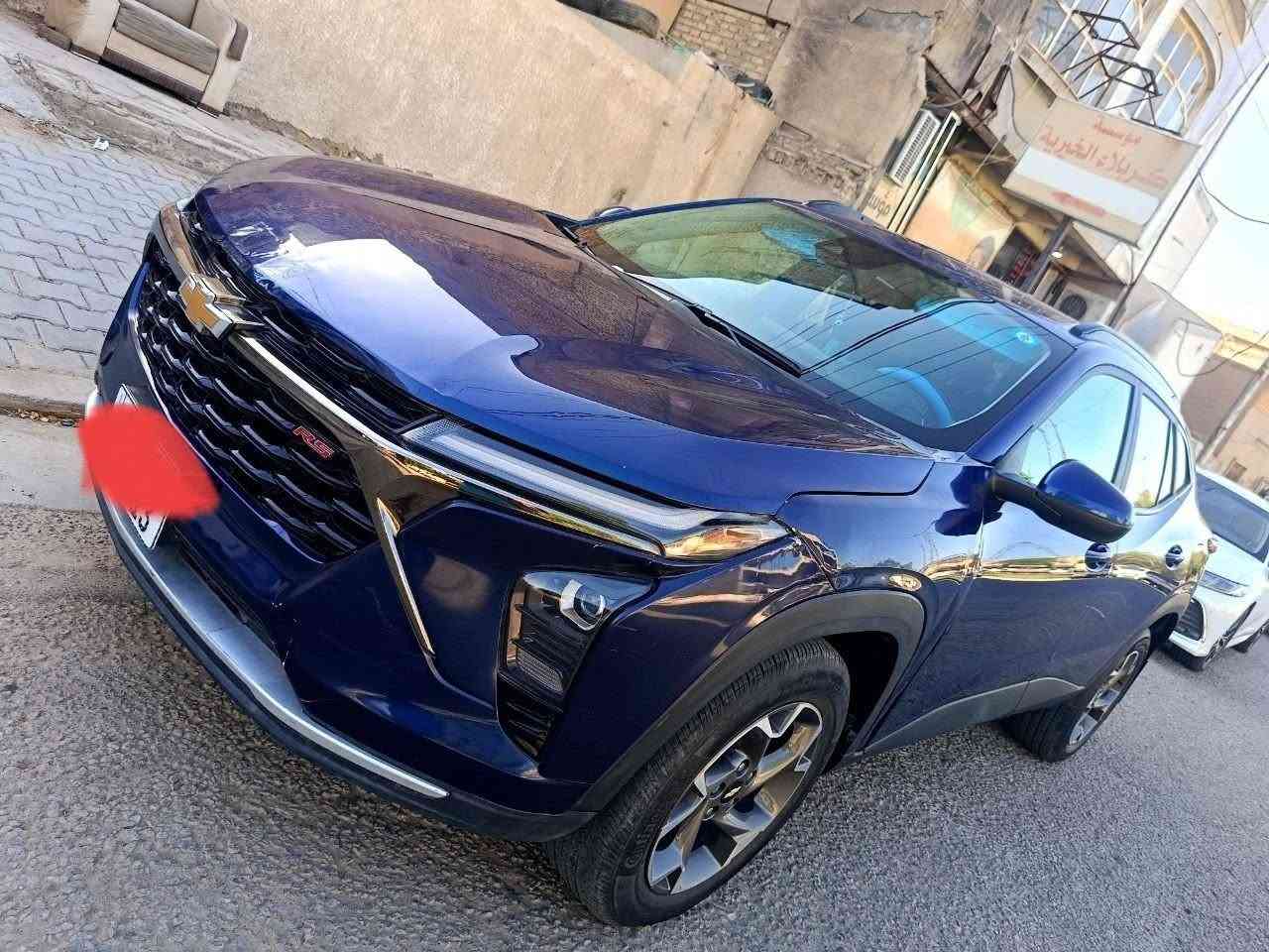للبيع: شيفروليه تراكس 2024
 (بحالة الوكالة واستخدام قليل جداً)
سيارة مميزة، نظيفة جداً وجاهزة النظافة والفخامة كما موضح بالصور.
🔹 المواصفات والتقنيات:
شاشة ترفيهية كبيرة قياس 11 إنش.
شاشة عدادات ديجيتال متطورة قياس 8 إنش.
ميزة التشغيل عن بعد.
كاميرا خلفية مع نظام أمان متطور.
المسافة المقطوعة: 16,113 كم فقط.
🔹 التفاصيل الفنية:
اللون الخارجي: أزرق كحلي فخم ولامع.
اللوحات: كربلاء (تسجيل رسمي جاهز).
حالة الشاصي: سليمة 100% (بدون أي ضرر).
ملاحظة: تقرير الفحص  متوفر افحص وين متريد 
💰 السعر المطلوب: 139 ورقة (13,900 دولار).
السيارة على نظافتها وكلش تسوى.
📲 للجادين في الشراء أو الاستفسار (واتساب فقط):
***********
