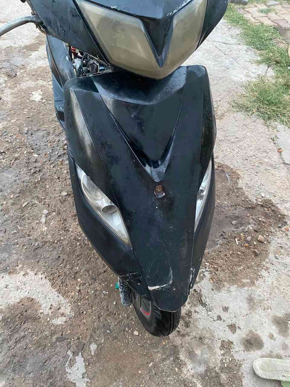 السلام عليكم ثعلب للبيع دراجه خير من الله لا نضوح ولا تبخير ولا تنقيص دراجه حلوه مرتبه كهربائيات كلهه شغاله لايت بكلايت هورن قفل جنطه قفل ستيرن تاير ودبل جدد دراجه حلوه مرتبه ناقصهه فقط قبق الهندر اي نقص مابيهه دراجه نكره سلف باتري جديد سبعه جوه الكشن موجوده وكشن جديد دراجه كاعده ومرتبه ٣٥٠ وترهم مراوس شعندك نزل مكاني يم ألجزيره السياحيه *********** دراجه مكينه تخبل متسمع صوتهه شلعه ومعدل
