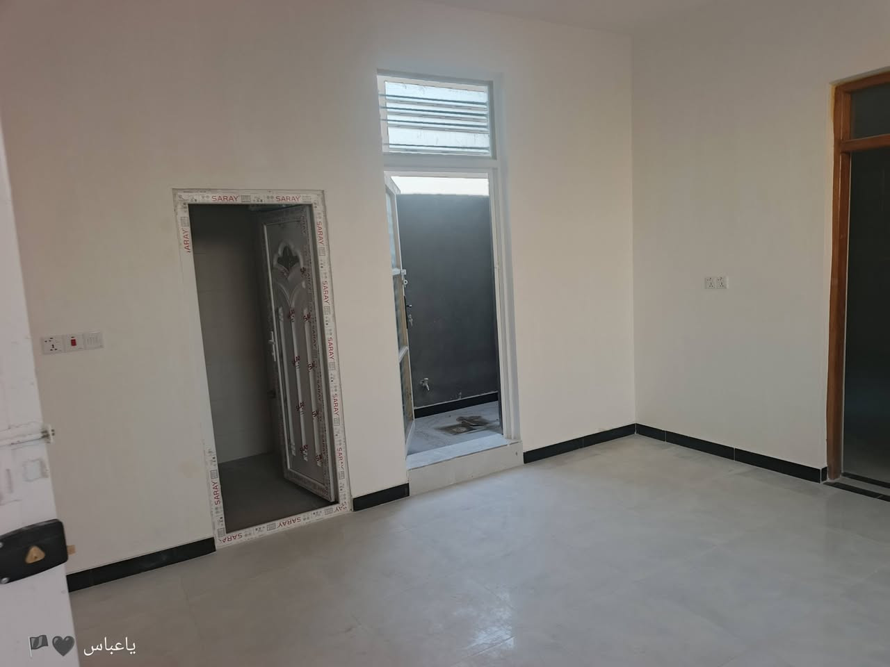 يوجد شقة عدد 2 الايجار طابق ثاني
العنوان الشقة حي الفرات شارع الصب
الشقة تحتوي على غرفه نوم وصاله ومطبخ وصحيات
وسطح الشقة نضيفه اجد حلو موقع اجد حلو
ومطلوب عائله صغيره 

اي استفسار اتصال على ارقام التاليه
*********** بإدارة ابورقيه العرداوي للعقار
***********
*********** بإدارة ابوامجد الكرعاوي للعقار
*********** هذه الرقم بي بس واتساب فقط
ومراجعة المكتب اسم المكتب الغيث للعقار
عنوان المكتب حي العسكري الأول قرب مطعم كباب نذير الشارع مباشره
