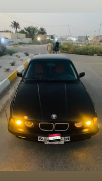 للبيع او المراوس BMW.535 كير عادي مكينه 3500 بلاد موديل 91 سياره كفاله...