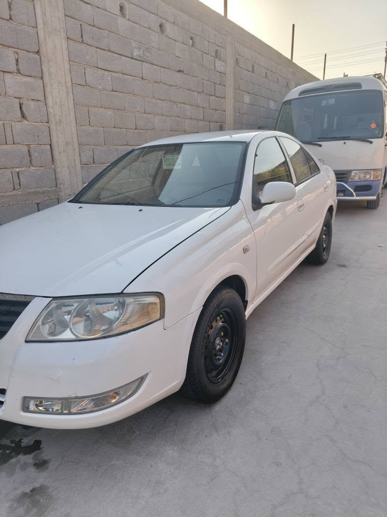 شباب متوفرة نيسان سني ٢٠١٢ مكينة و گير تخم تاير حدادية كفالة ورقم انگليزي راعيهة يريد تحويل السيارة ضربتهة بالداير الخلفي رايدهة ب ٨٠ وبيهة مجال شي بسيط مووجود فقط واتساب رقمي / *********** البصرة, العراق

