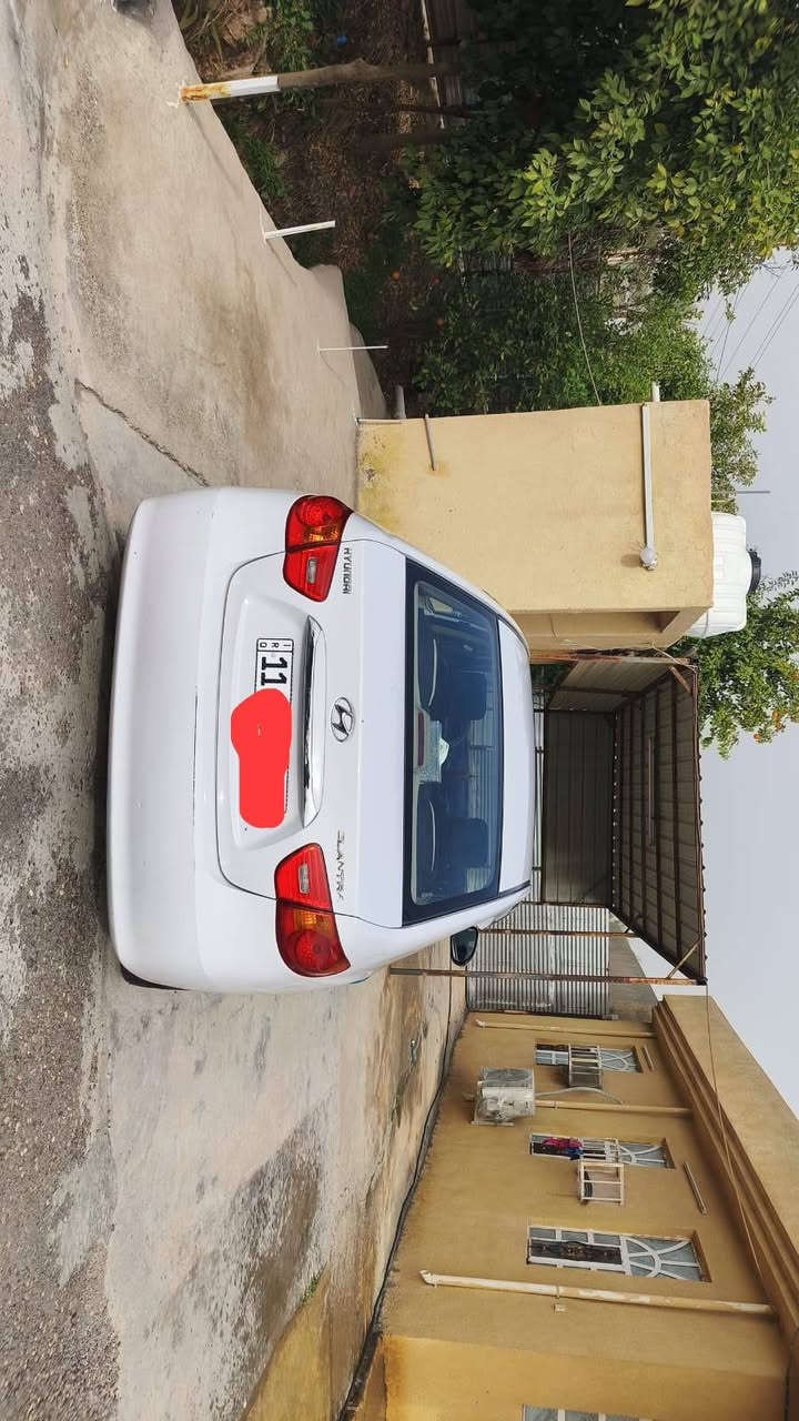 #النترا خليجي
 ماشيه 99 حقيقي شرط الفحص ❗
فول مواصفات للاخير 1/1 فتحة سقف اشاير بالمري 
كير ومحرك 2000وتبريد🥶وصدر كله مكفول وعل وضع شركه
مكفوله من الصبغ والتبديل والحادث كفالة عامه حته دعاميات مكفوله وسبيرها ما نازل
السياره جديده وجاهزه بدون نقص
رقم بغداد دولي الجديد تحويل ثاني يوم باسمي السياره
مكان السياره بغداد....رقم تلفون(‏....‪....***********‬‏)بي واتساب
