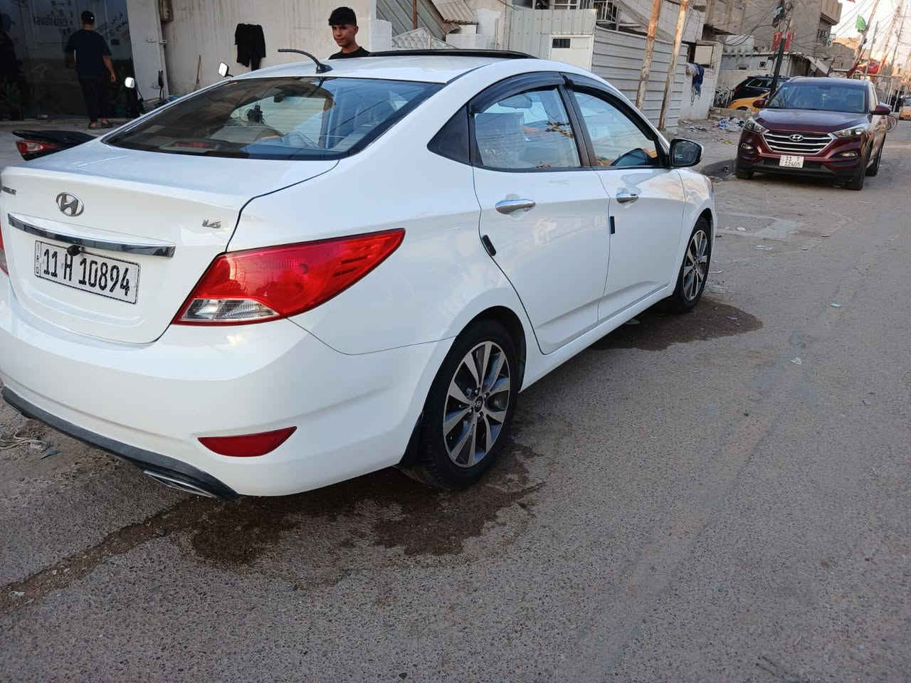 السلام عليكم 
اكسنت موديل ١٦
فول مواصفات فتحه سقف 
محرك ١٦٠٠
السعر ١١٠
بدون ضبغ سونار موجود بل منشور 
هذا رقم صاحب السيارة مكانك بغداد 
***********
