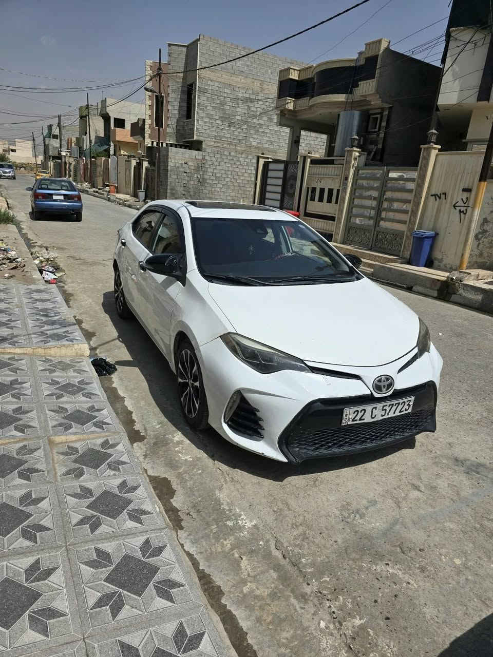 السلام عليكم
كورلا 2017 مواصفات se فول
محرك وكير شرط  سياره حادثها بونيد فقط 
ماشيه 120 mil
بصمه تشغيل بصمه ابواب فتحه سقف شاشه كبيره 
رادار  تثبيت سرعه 
سياره كلش مرتبه ما  تصرف عليها ربع 
السعر  145 وبيها مجال  
***********

