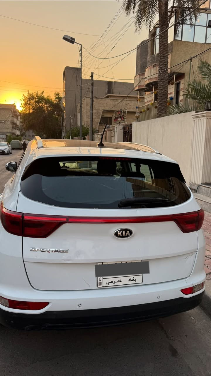 السلام عليكم كيا سبورتج موديل 2018 وارد خليجي فتحه بانوراما ماشيه 62الف مكاني الاعظميه للبيع السعر 165 للتواصل ***********
