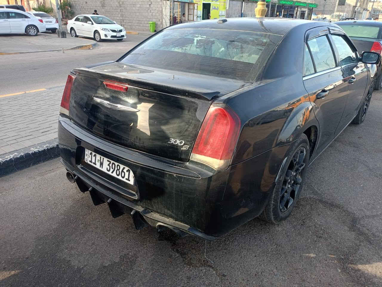 كلايسلر c300
فول مواصفات 
فور ويل ملغي 
باسمي رقم بغداد انكليزي 2031
فتحه
3600
ماشيه 100 
*********** البصرة, العراق
