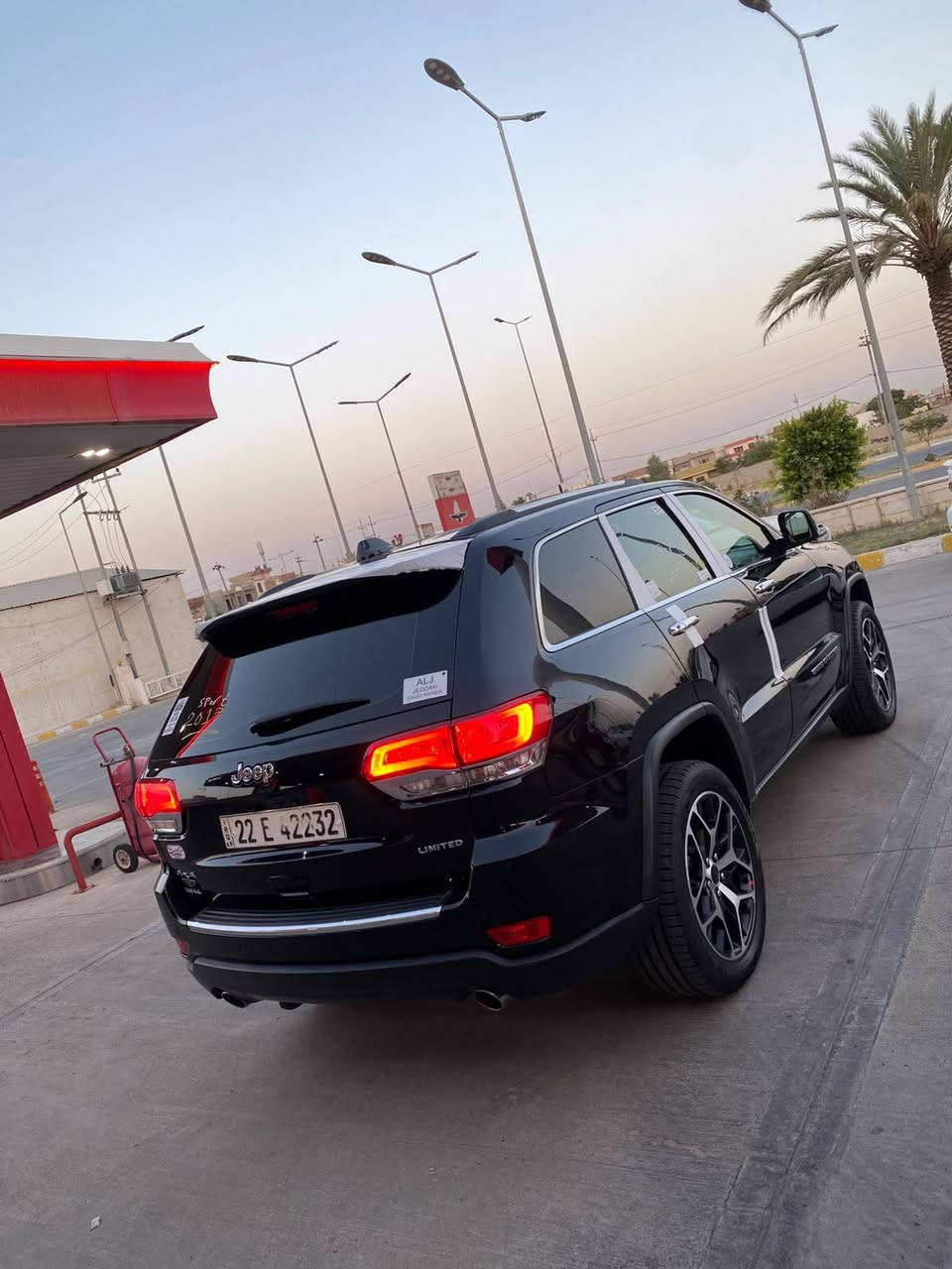 البيع جيب موديل 2017 كفاله خليجي لمتد فول سعر بلاش220$ بي مجال بصيط سياره مال بيت جكات  بنرامه حساس امامي و خلفي كشن حار و بارد صندوق كهربائي زينون ام خظ بي نهاري  داخل عسلي كشن غزن بنورما صندوق بي دماما وكهرباء عدسة ليد متحرك محرك ما مفتوح ماشي سياره82كيلومتر وتايرت ويل بل كارتون شديت اب اسمي سياره مكاني كركوك اربيل ***********////////////////***********
