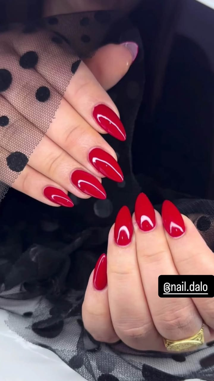 مرحبا بنات مسويتلكم عروض لمدة اسبوع كامل♥️
جل اكستينشن 15الف فقط 
جل اكستينشن فول دزاين 20
جل سترونك 15
جلش 5
العنوان /سبع ابكار قرب اسواق الباشق 
للحجز والاستفسار ***********
