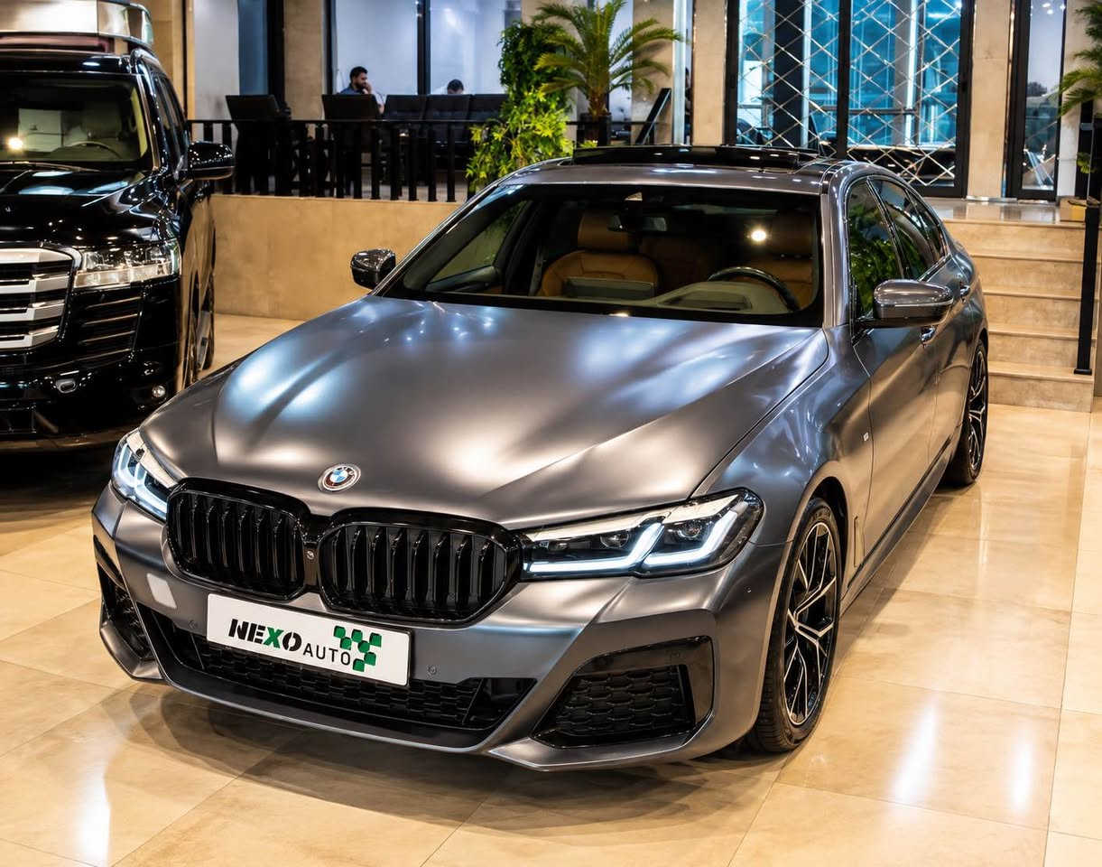BMW 530M
وكالة العروش 2023 
فول فول مواصفات 
لايتات زينون ادابتف 
حساس امامي خافي اوتو بارك 
سويج كبير شاشة 
هيكل M باكيج بيلاد 
داخل مشمشي 
٤ كاميرة 
ابواب شفط
تشغيل عن بعد 
سلايت 
شاشة كبير 
سيارة مكفولة كفالة عام مسوي ppf مات 
الون سيارة blue china 
مكان سيارة اربيل 
٤٠ كم ماشي حقيقي 
٤٠٨$
*********** وتس اب الرمادي, الأنبار

