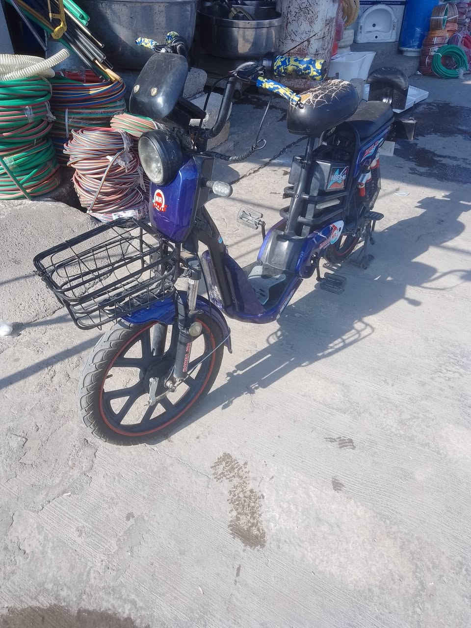 ماطورشحن للبيع ابلاتوث بصمه اسويج كلشي ما بي السعر 180 الرقم ***********
